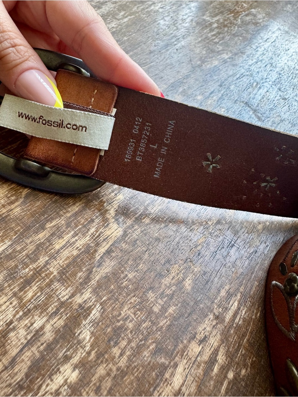 Fossil Leather Embossed Floral Women’s Belt - Brown - Picture 5 of 5